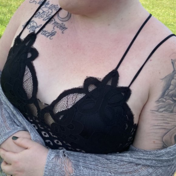 Zenana Black Lace Bralette size Small - Picture 3 of 7